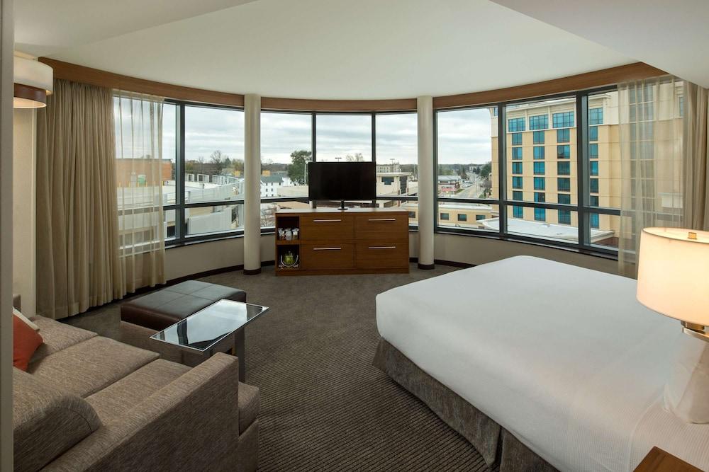 Hyatt Place Bloomington / Normal Extérieur photo